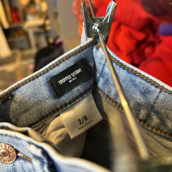 Express blur raw hem distresses cropped skinny mid rise jeans size 2 - Picture 3 of 4